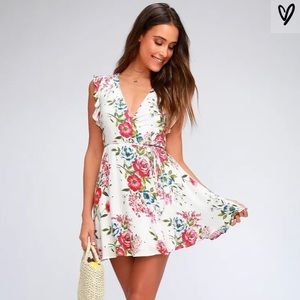 Lulus Radiating Beauty White Floral  Wrap Dress M